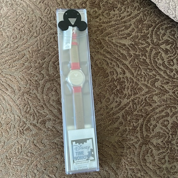 NWT - Disney Parks’ Tinker Bell Christmas Holiday Watch - Special Edition - Picture 5 of 5